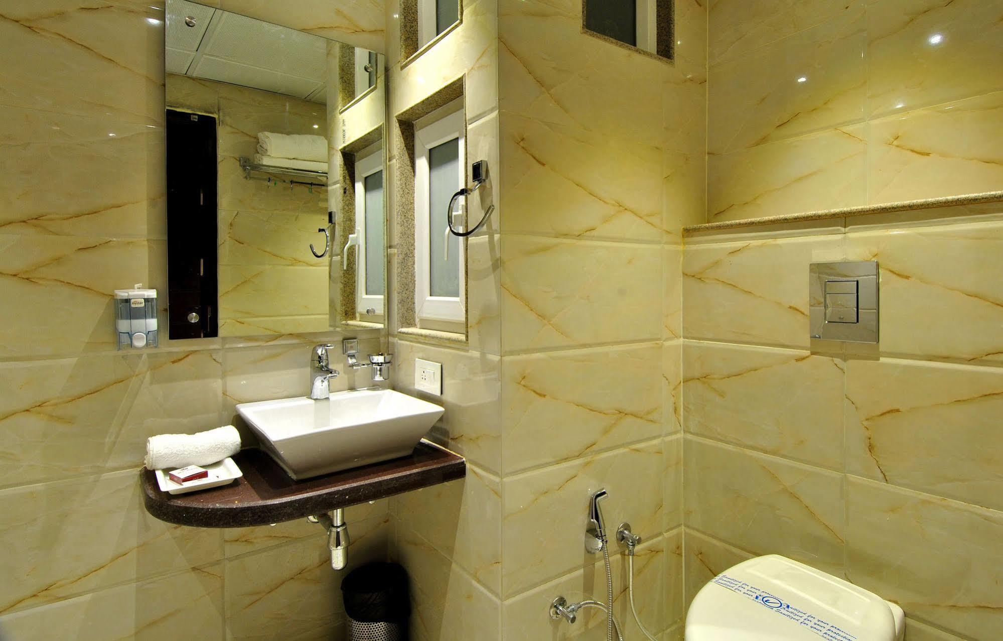 Готель Sai Miracle - Luxury Living Нью-Делі Екстер'єр фото
